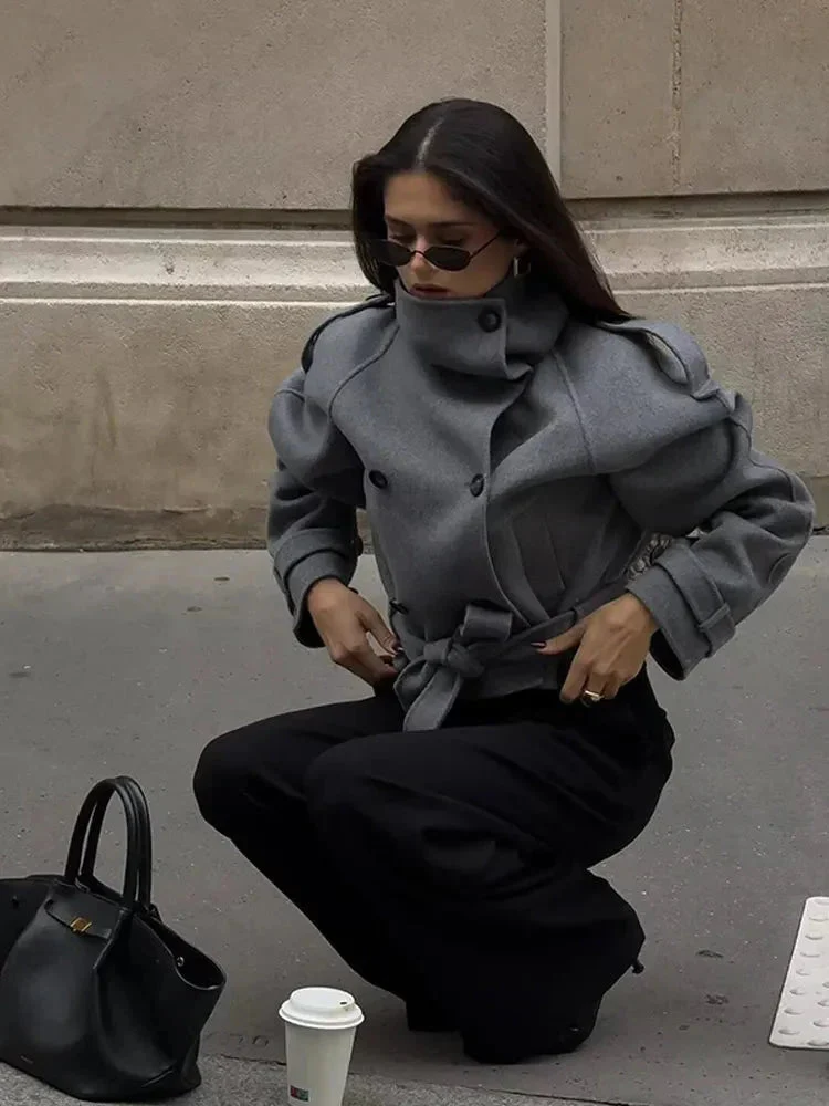 Lara kort trenchcoat med ståkrage - Bild 9